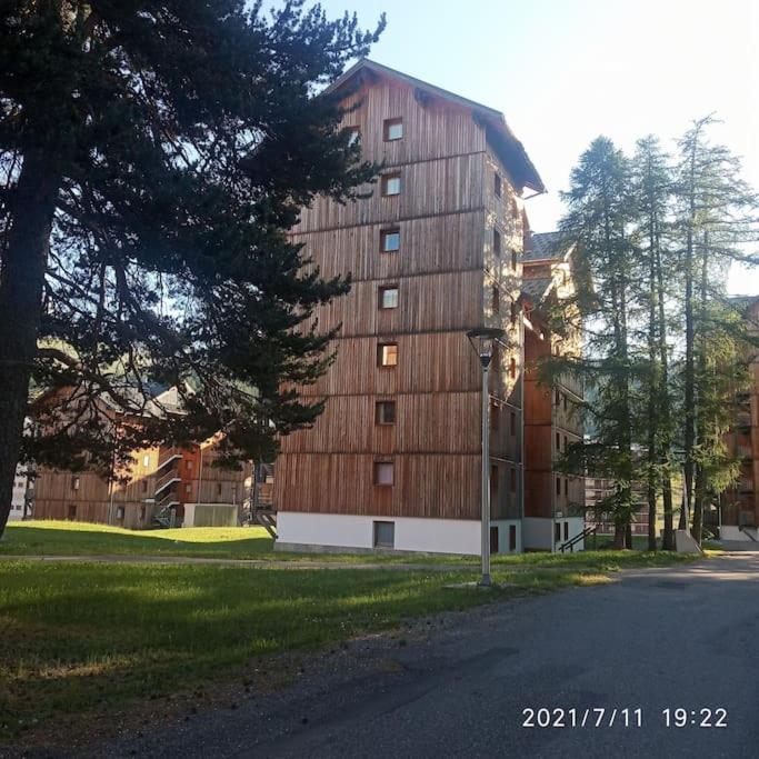 Jolie Vue De L'Heliantheme Apartment Le Devoluy Exterior photo